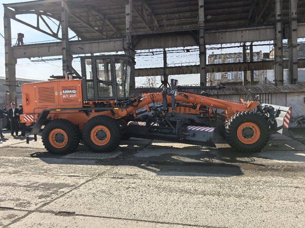 Assistance in increasing the performance of motor graders of the Russian manufacturer UMG.
