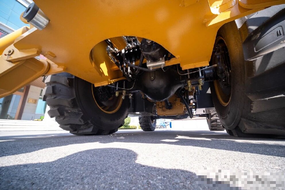 Shandong Lutong presents a new generation of drive bridges for excavators-loaders, setting a new standard in the Russian construction equipment market