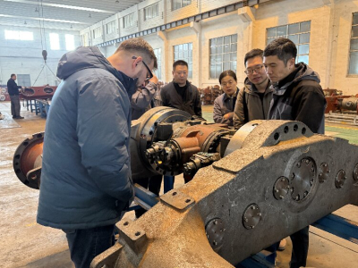 Посещение Шандун Лутонга российской Traktorodetal Group: новые перспективы сотрудничества по Тандемным мостам