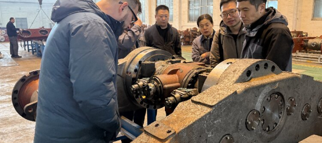 Посещение Шандун Лутонга российской Traktorodetal Group: новые перспективы сотрудничества по Тандемным мостам