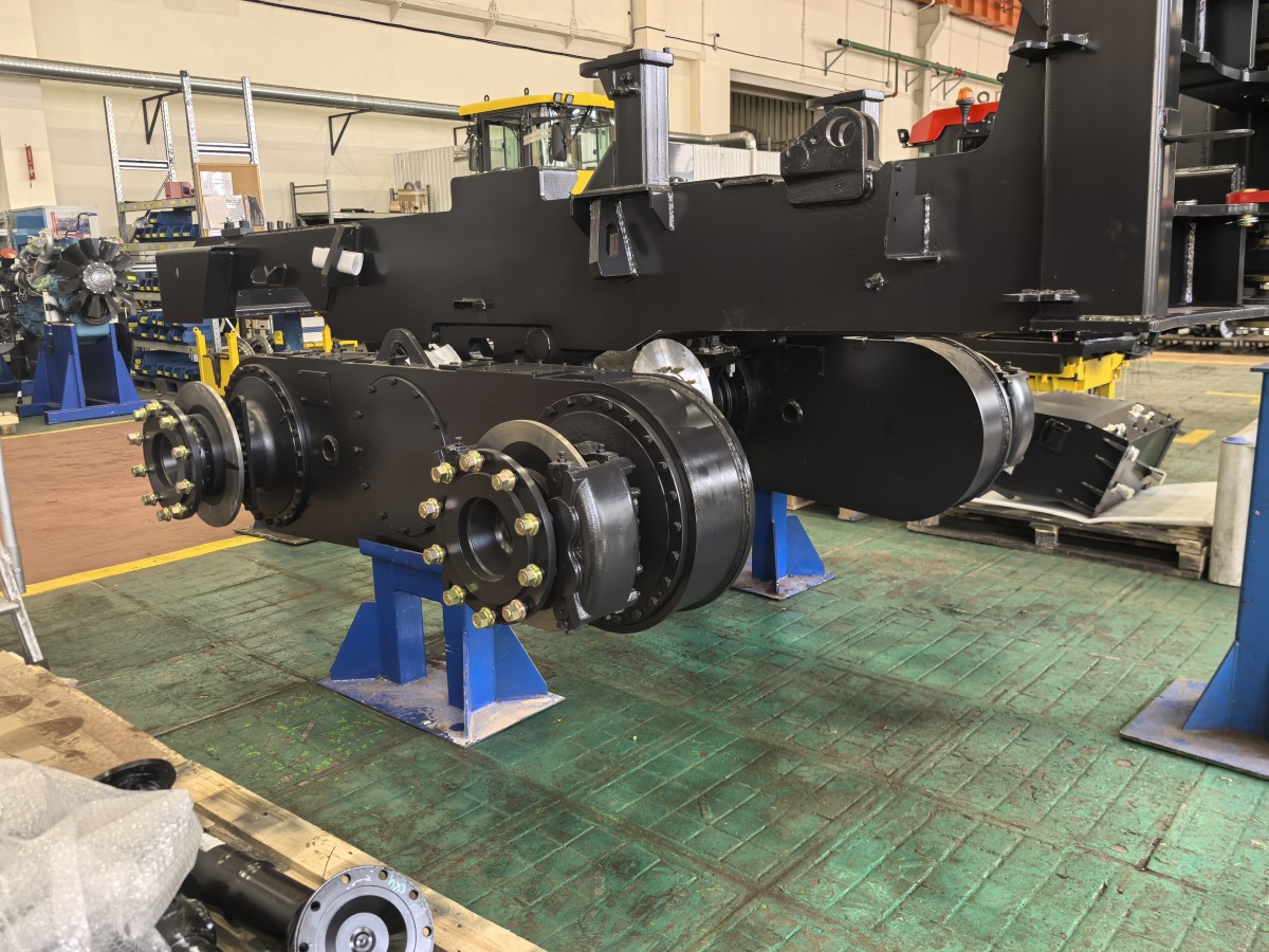 With the expansion of its business, the PTZ company was faced with an urgent need to increase the performance of leading bridges in the field of production of auto -grader equipment. Traditional leading bridges often suffer from high losses when transferring power and a short service cycle when working in complex areas, which cannot satisfy the strict requirements of modern engineering construction to the effective and stable operation of motor graders. In this regard, our leading bridges for grader are the perfect choice for PTZ. The leading bridge of our grader series uses the advanced modular concept of the structure, is equipped with a high -precision denture system with strong supporting ability, even in mud, crossed terrain and other harsh operating conditions, can provide an effective power transmission to protect the Grauder's stable operation. At the same time, special wear -resistant materials and compaction technology are used in the leading bridge, which significantly reduces the frequency of refusal and the cost of servicing equipment and extends its service life. (图片 3) In the process of cooperation with the PTZ, our professional team deeply delves into the production process and operational requirements of the company and develops individual solutions for the drive axles. Starting with the design, production, installation and commissioning, we provide maintenance and maintenance guarantee. After the introduction of our leading bridges for graders, the power characteristics and reliability of the PTZ graders have significantly improved, which further strengthened its leading positions in the construction equipment market. (图片 4) The fact that the PTZ again chooses our leading bridges for graders is not only a high recognition of the quality of our products and technical force, but also a sign that cooperation between the two sides was released into a new Stage. In the future, we will continue to maintain the spirit of innovation, provide better and more effective products and services for leading bridges for PTZ and other customers, and work together to create new glory in the industry. Looking back at the course of cooperation between the two sides, from the first trial cooperation to stable supplies of leading bridges for powerful tractors, and then, before cooperation on motor graders, the sphere of cooperation is increasingly expanding, and each step is thickening with the trust and efforts of the two sides. We always adhere to orientation on customer demand, constantly increase investments in research and development, optimize the production process and strive to provide customers around the world with better and effective solutions for leading bridges. In the future, we will continue to deepen cooperation with the St. Petersburg Tractor Plant (PTZ), establish a closer mechanism of technical communication, jointly carry out joint R&D projects, accept technological innovations as a driving force, rely on service quality, work together to open a wider market in the field of agricultural equipment, and together write a new chapter in the cooperation of leading bridges! In the future, we will continue to deepen cooperation with the St. Petersburg Tractor Plant (PTZ), guided by technological innovations, relying on the quality of service, hand in hand in the field of agricultural equipment to open a wider market, and together write a new chapter of cooperation on drive axles! With the expansion of its business, the PTZ company was faced with an urgent need to increase the performance of leading bridges in the field of production of auto -grader equipment. Traditional leading bridges often suffer from high losses when transferring power and a short service cycle when working in complex areas, which cannot satisfy the strict requirements of modern engineering construction to the effective and stable operation of motor graders. In this regard, our leading bridges for grader are the perfect choice for PTZ. The leading bridge of our grader series uses the advanced modular concept of the structure, is equipped with a high -precision denture system with strong supporting ability, even in mud, crossed terrain and other harsh operating conditions, can provide an effective power transmission to protect the Grauder's stable operation. At the same time, special wear -resistant materials and compaction technology are used in the leading bridge, which significantly reduces the frequency of refusal and the cost of servicing equipment and extends its service life. (图片 3) In the process of cooperation with the PTZ, our professional team deeply delves into the production process and operational requirements of the company and develops individual solutions for the drive axles. Starting with the design, production, installation and commissioning, we provide maintenance and maintenance guarantee. After the introduction of our leading bridges for graders, the power characteristics and reliability of the PTZ graders have significantly improved, which further strengthened its leading positions in the construction equipment market. (图片 4) The fact that the PTZ again chooses our leading bridges for graders is not only a high recognition of the quality of our products and technical force, but also a sign that cooperation between the two sides was released into a new Stage. In the future, we will continue to maintain the spirit of innovation, provide better and more effective products and services for leading bridges for PTZ and other customers, and work together to create new glory in the industry. Looking back at the course of cooperation between the two sides, from the first trial cooperation to stable supplies of leading bridges for powerful tractors, and then, before cooperation on motor graders, the sphere of cooperation is increasingly expanding, and each step is thickening with the trust and efforts of the two sides. We always adhere to orientation on customer demand, constantly increase investments in research and development, optimize the production process and strive to provide customers around the world with better and effective solutions for leading bridges. In the future, we will continue to deepen cooperation with the St. Petersburg Tractor Plant (PTZ), establish a closer mechanism of technical communication, jointly carry out joint R&D projects, accept technological innovations as a driving force, rely on service quality, work together to open a wider market in the field of agricultural equipment, and together write a new chapter in the cooperation of leading bridges! In the future, we will continue to deepen cooperation with the St. Petersburg Tractor Plant (PTZ), guided by technological innovations, relying on the quality of service, hand in hand in the field of agricultural equipment to open a wider market, and together write a new chapter of cooperation on drive axles!