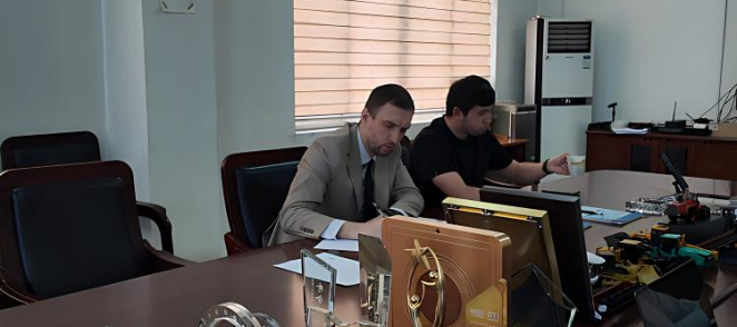 Российская Rostselmash компания посетила наше предприятие для проведения исследований и переговоров по углублению взаимовыгодного сотрудничества в области ведущих мостов