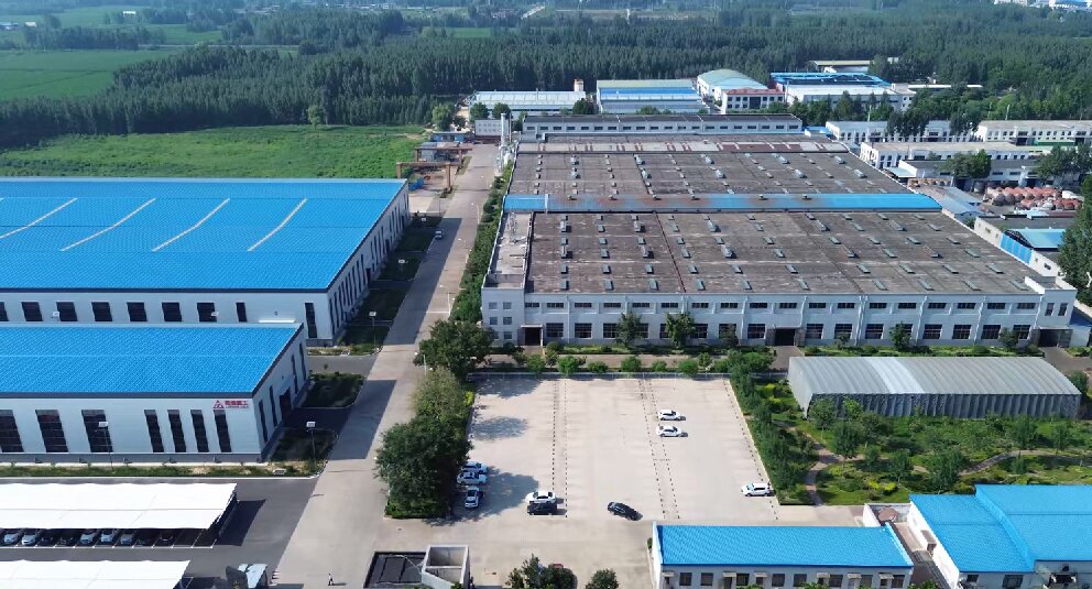 Shandong Lutong exhibited drive axle at Indonesia Construction Machinery Exhibition 2025 Shandong Lutong introduced the leading bridge at the Indonesian exhibition of construction equipment 2025