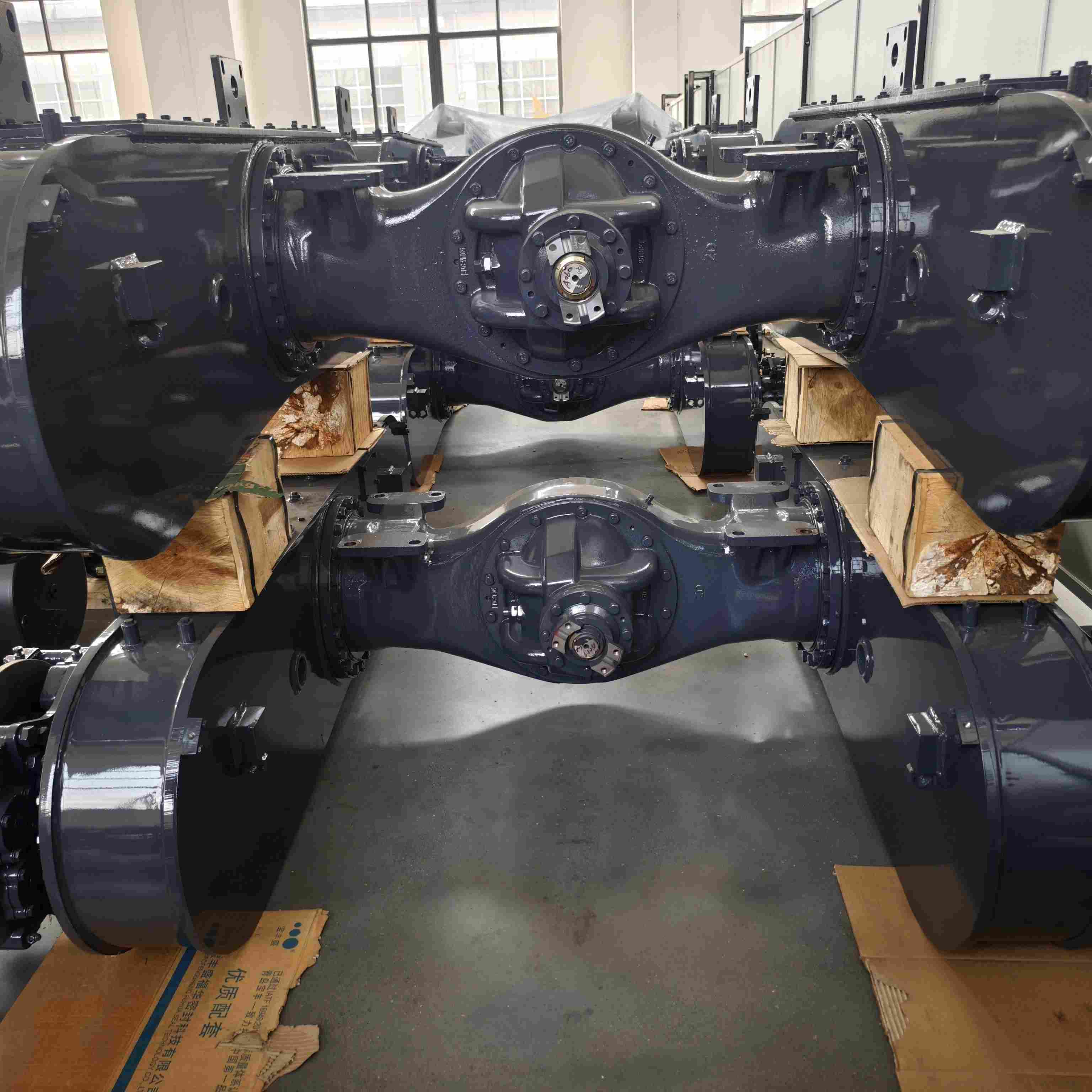Rear swing axle of a grader