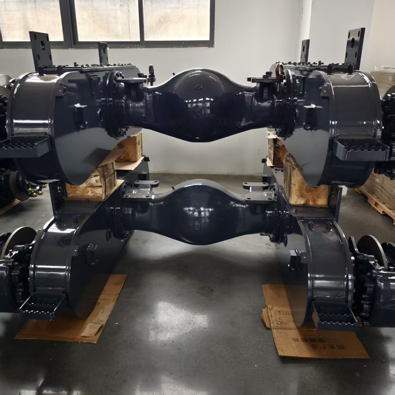 Rear swing axle of a grader